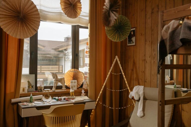 Proste i efektowne pomysły DIY na dekorację ścian